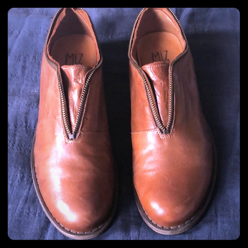 Leather flats